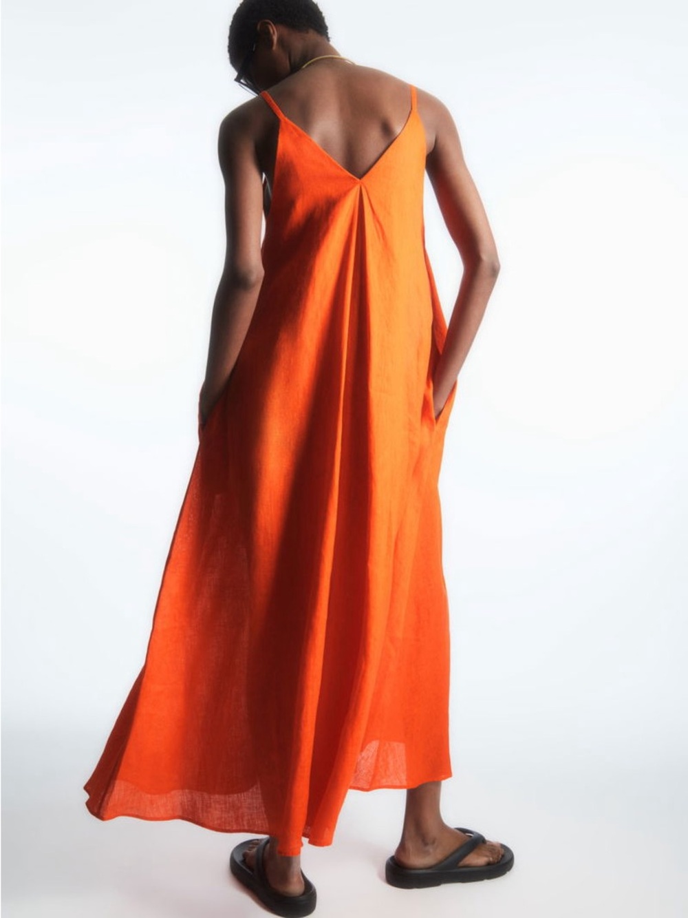 COS orange linen pleated V-neck midi dress - Picture 4 of 16